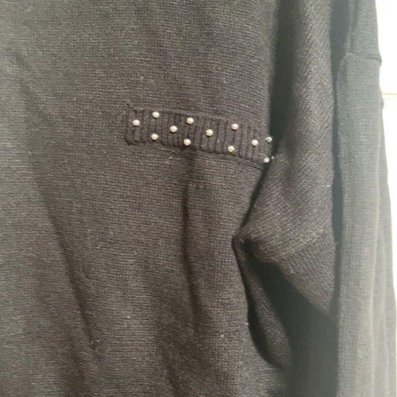 Milano black medium pearl turtleneck sweater - Picture 3 of 5